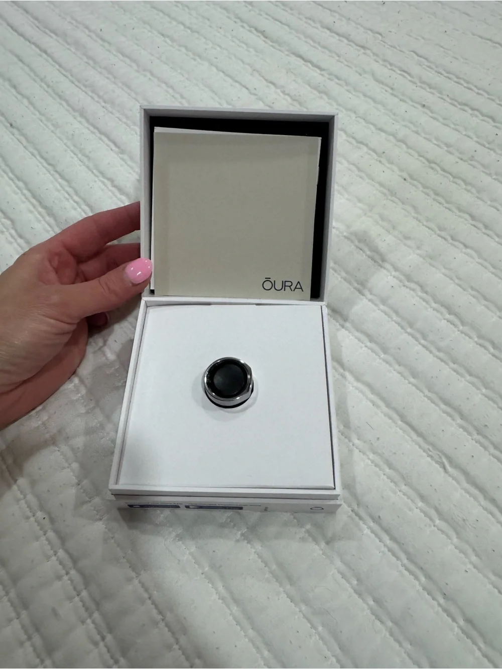 Oura Ring Size 9 Heritage Silver Magnetic Charging Dock